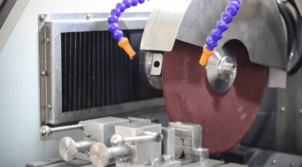 LC-350A Metallographic Cutting Machine - Image 3