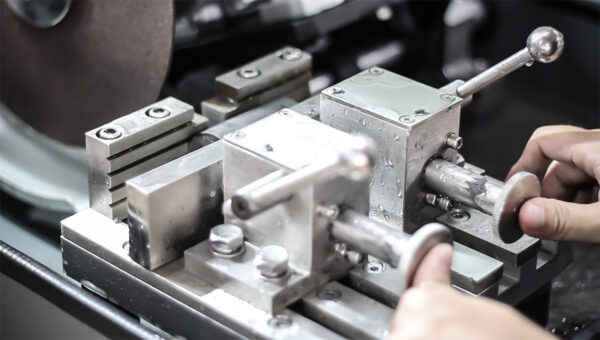 LC-400YAZA  Automatic Metallographic Cutting Machine - Image 3