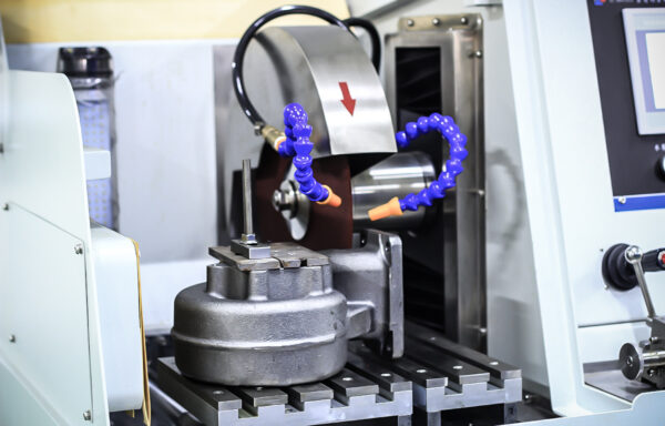 LC-400YAZA  Automatic Metallographic Cutting Machine - Image 4