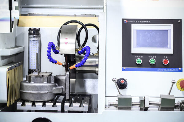 LC-400YAZA  Automatic Metallographic Cutting Machine - Image 2