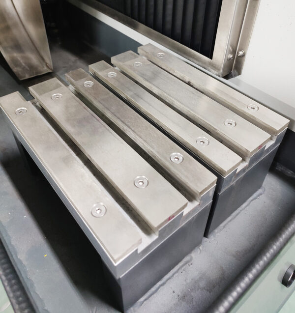 LC-300Y Metallographic Cutting Machine - Image 6