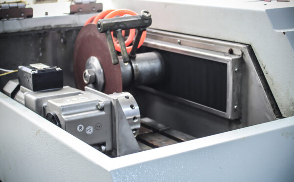 LC-200XP-R Automatic High Speed Precision Cutting Machine - Image 4